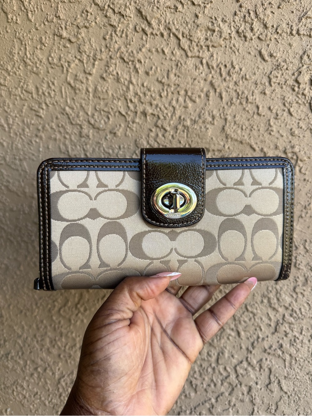 Coach Signature Turnlock Wallet